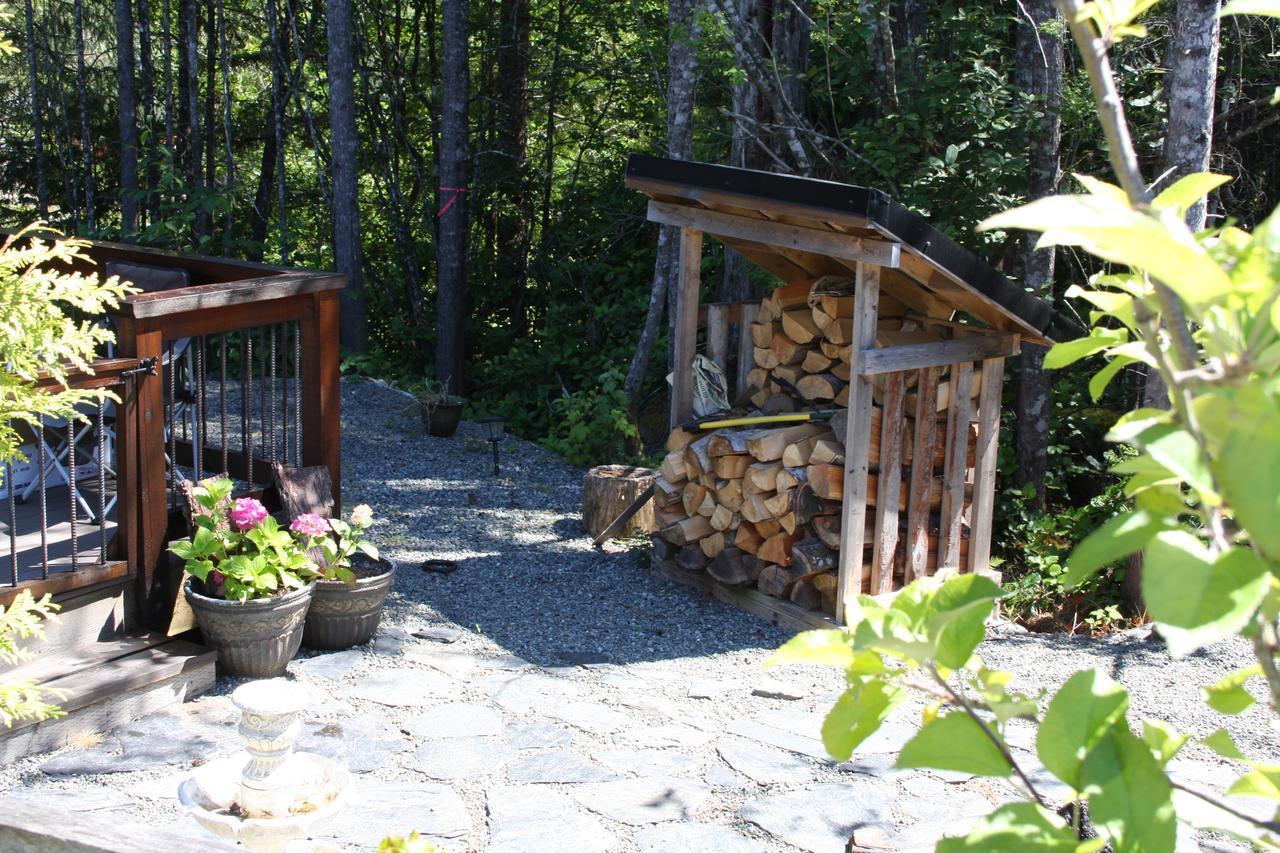 A Shack In The Woods Villa Port Renfrew Buitenkant foto